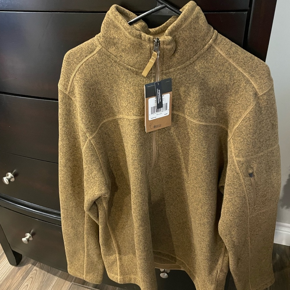 NWT Northface Pullover